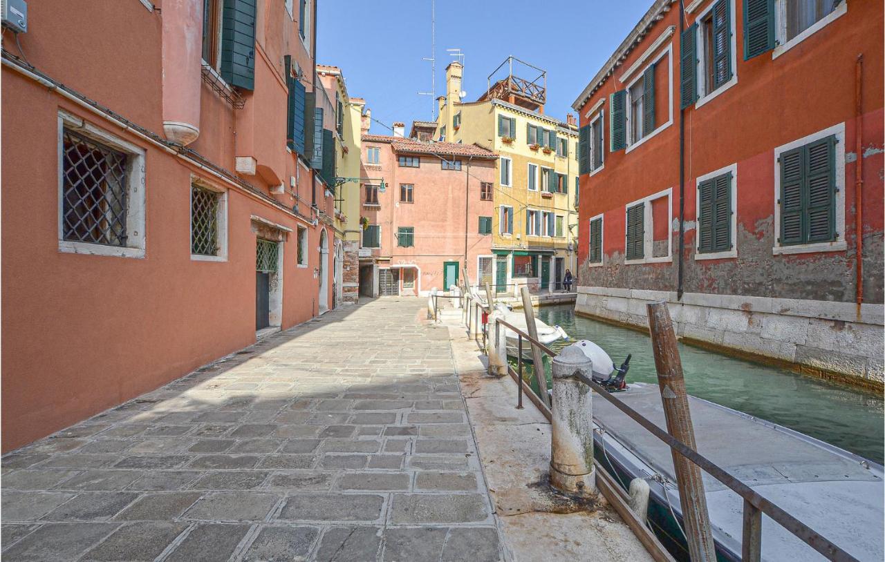 Nice Apartment In Venezia With Kitchen Bagian luar foto